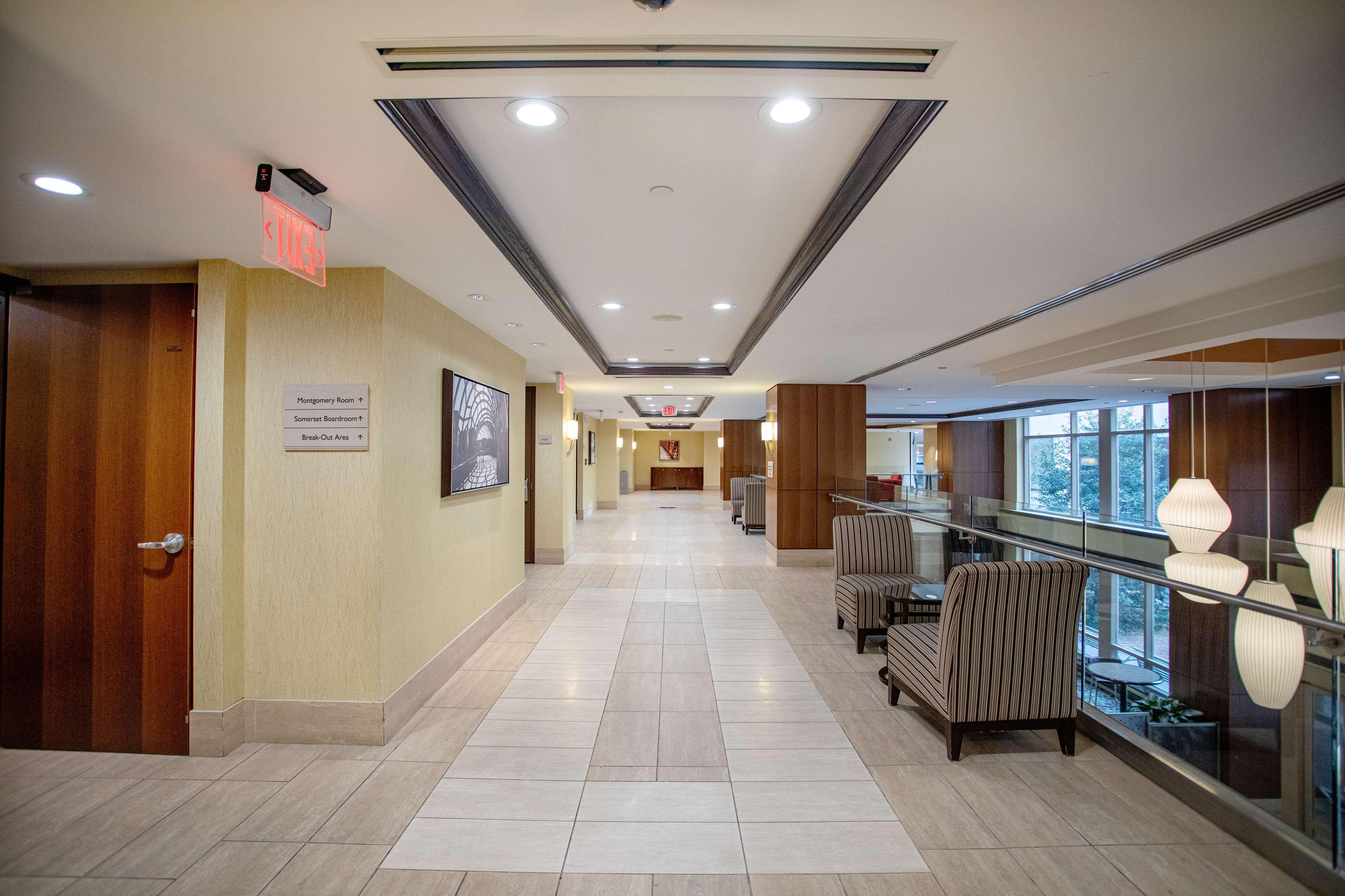 Hilton Garden Inn Bethesda Downtown Ngoại thất bức ảnh