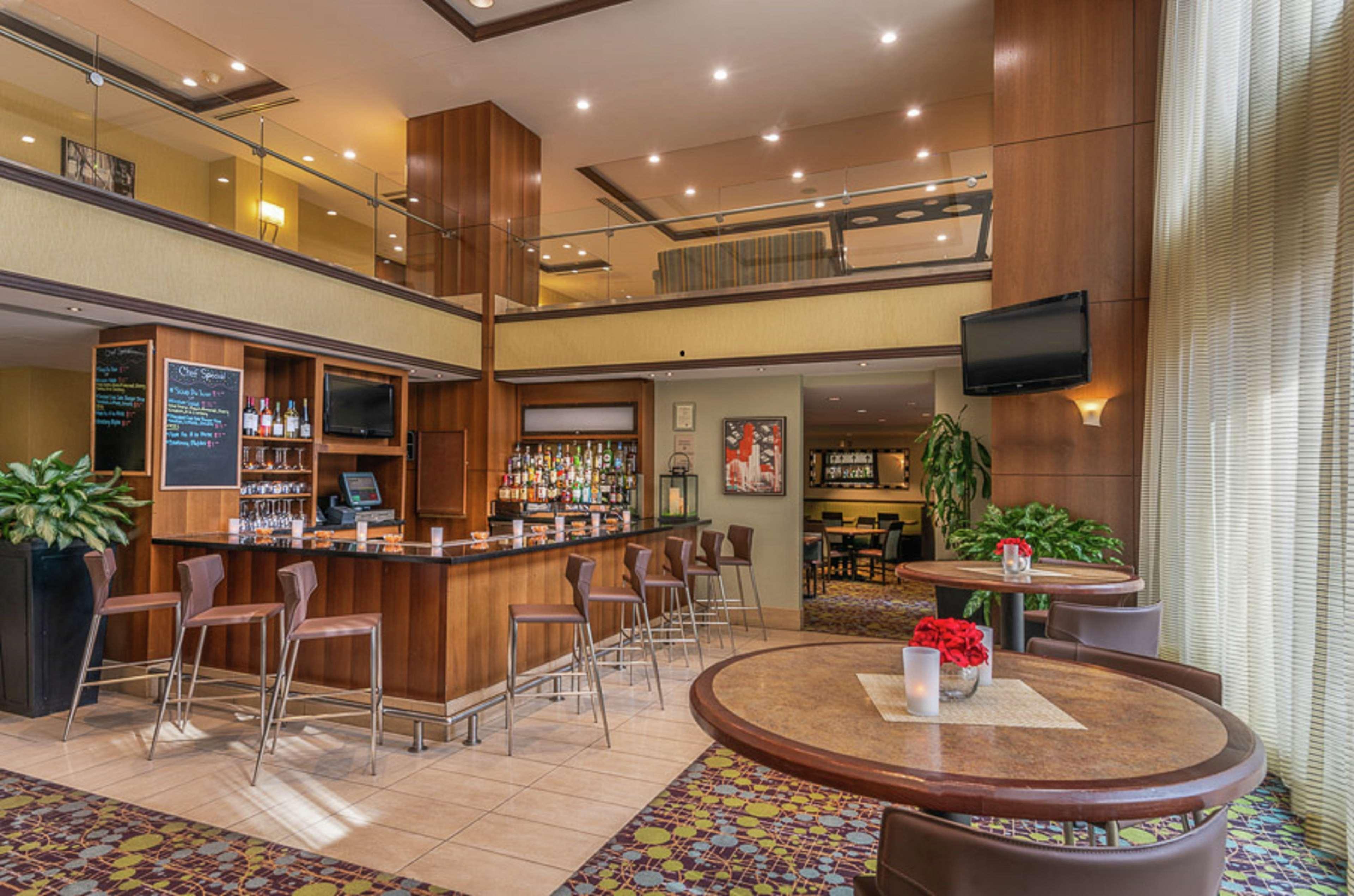 Hilton Garden Inn Bethesda Downtown Ngoại thất bức ảnh